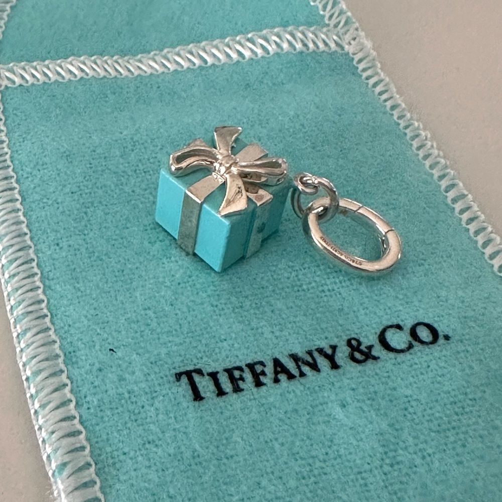 Tiffany Blue Box Charm with Clasping Ring LIKE NEW